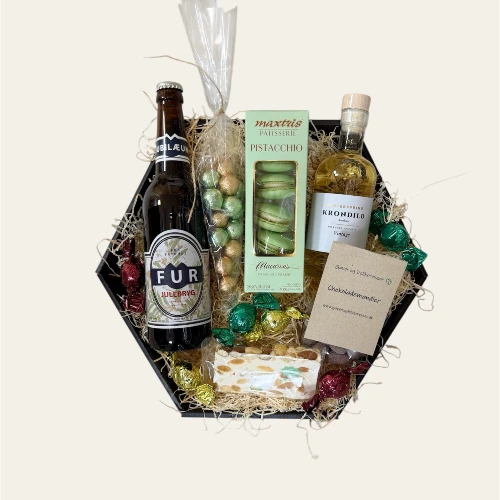 Julegavekurv med julebryg og krondild snaps