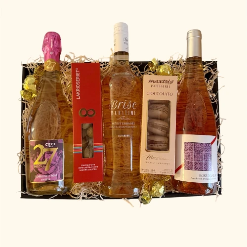 Rosè Deluxe. Gavekurv med tre flasker rosèvin og søde sager