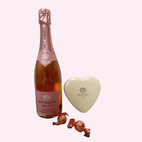 Mors dags gavepose med rosè bobler og chokolade